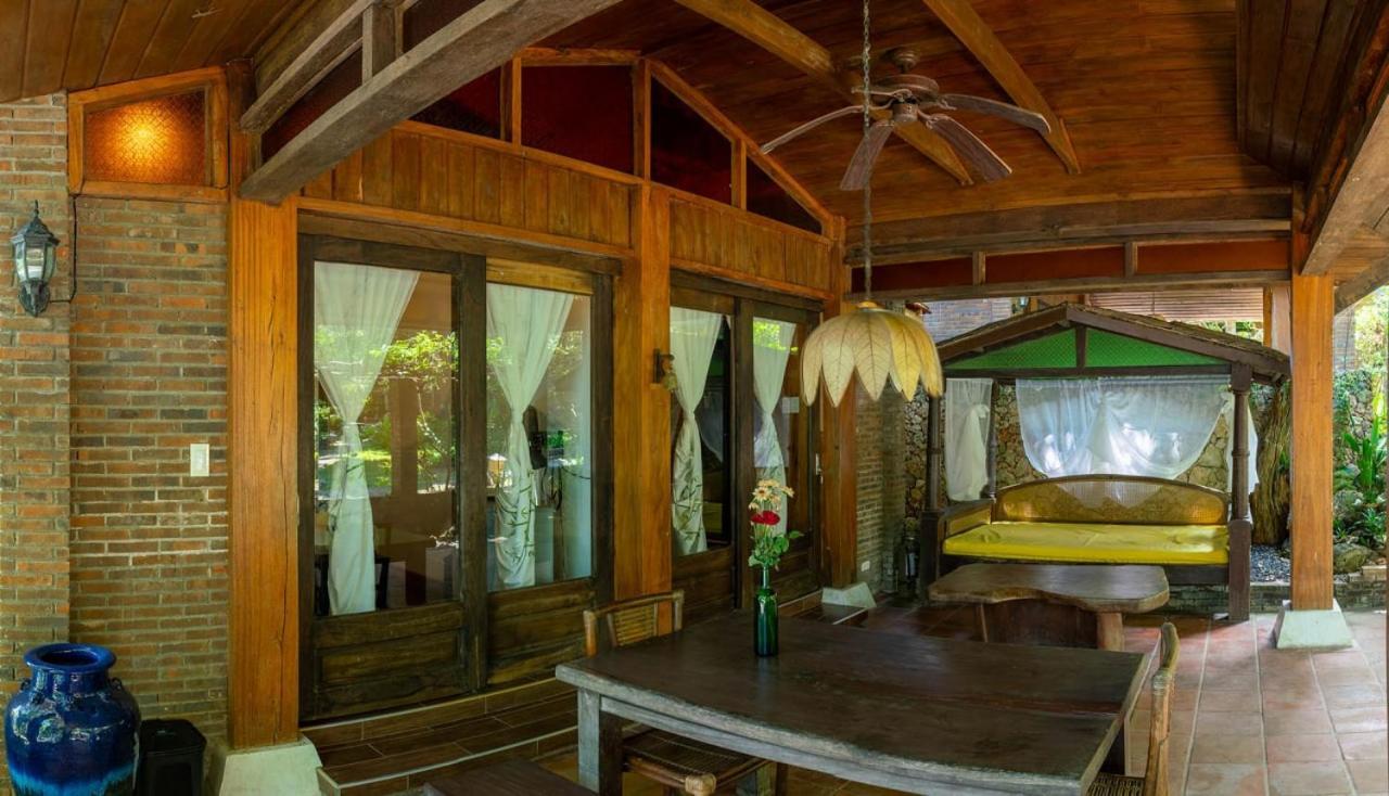 Chema'S By The Sea Hotel Самал Екстериор снимка