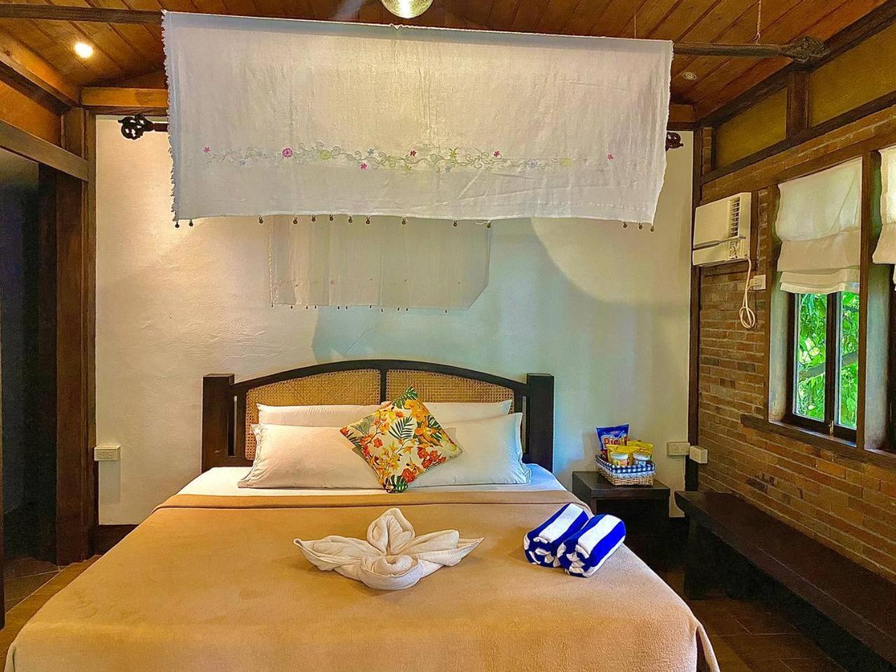 Chema'S By The Sea Hotel Самал Екстериор снимка