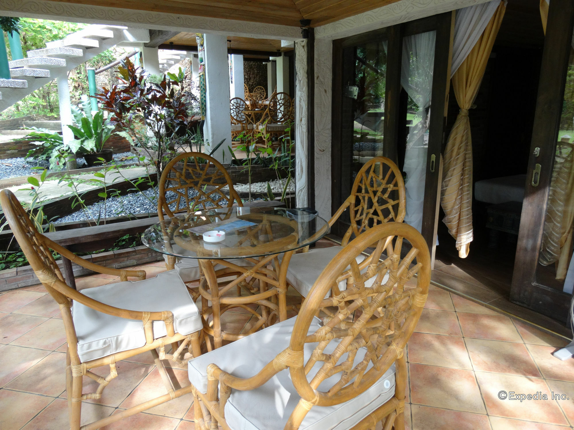 Chema'S By The Sea Hotel Самал Екстериор снимка